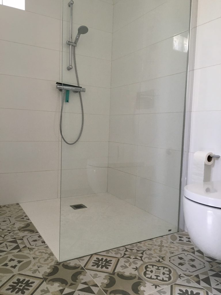 Baladrar_ouderbadkamer_douche